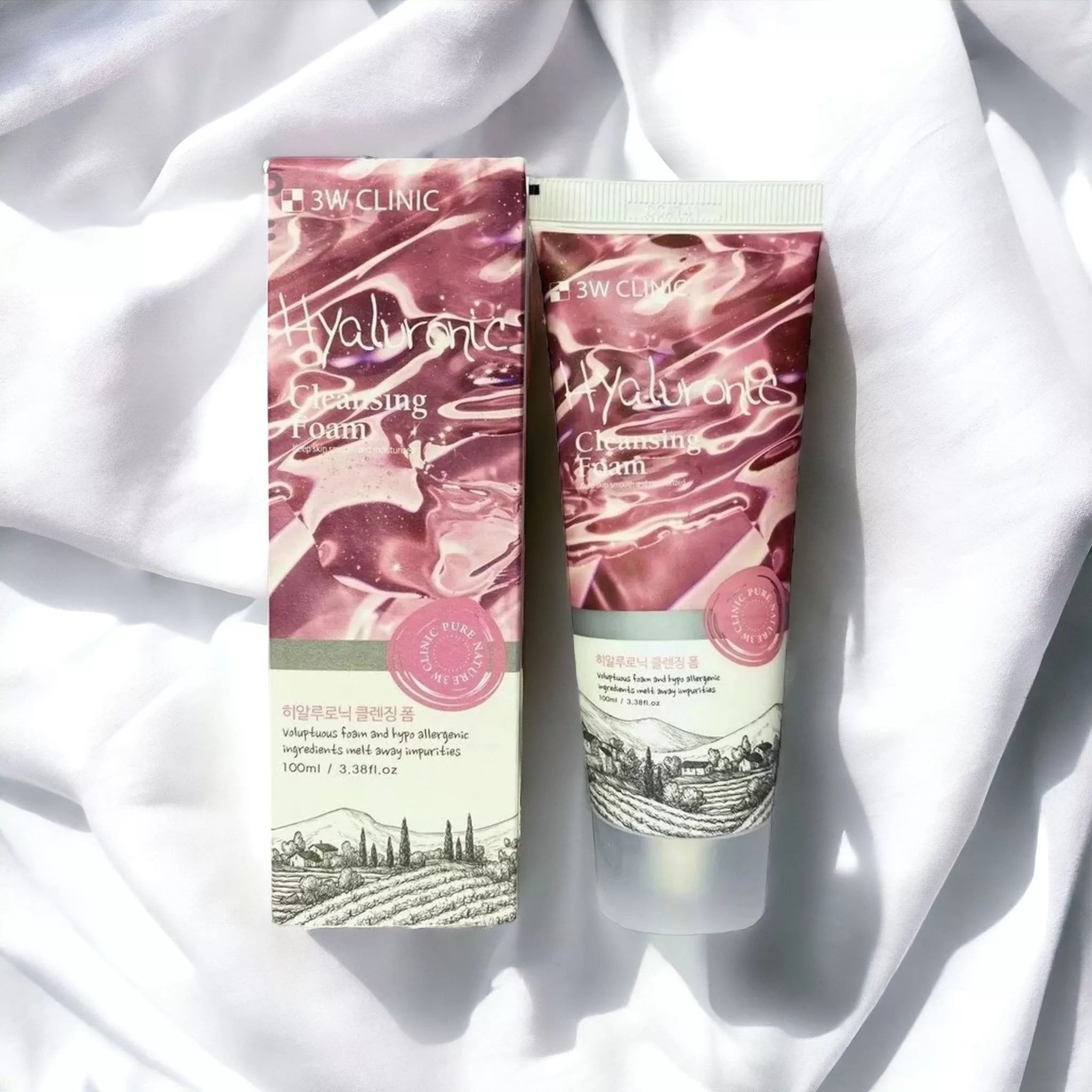 غسول رغوي بالهيالورونيك من ثري دبليو كلينيك